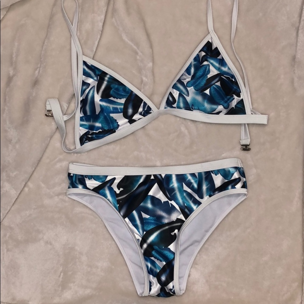 Tropical print bikini